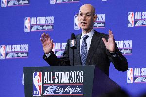 Windhorst:詹姆斯迟迟未定并非不满萧华施压 后者言论无任何影响