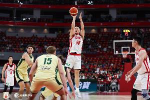 没准星!中国男篮三分22投仅4中 命中率只有18.2%