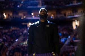 巴克利称詹姆斯在76人两连冠就是GOAT!文胖反驳:很厌恶唯戒指论
