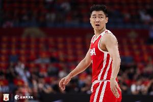 在中国男篮过去几届人员名单当中 高诗岩都是不可或缺的核心