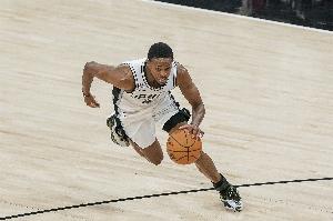 劲球直播-足球赛事直播-篮球赛事直播-NBA|CBA|英超直播