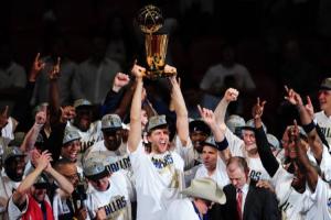 美媒:诺天王11年夺冠历程史上最传奇之一 战胜了5位未来&前MVP