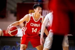 决赛输22板!媒体人:U18男篮亚洲杯多场比赛输篮板 问题亟需总结