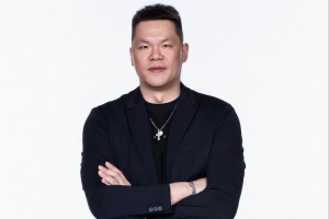 朱芳雨社媒发文:感谢宏远俱乐部和球迷 将调整自己陪伴家人