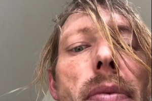 辛格勒:我被老K教练算计了 杜克的人偷走了我的钱&毁了我生活