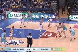 青岛队记发声:纪卓犯错就得挨罚 但能否针对球场惯犯做调查&处罚