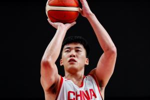 打NBL没那么容易?媒体人:盲猜相关部门会要求王俊杰参加CBA选秀
