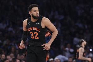 打得不够硬!唐斯7中2低效拿到8分7板3助1断 3失误