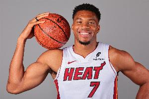 字母哥:科比告诉我你睡觉时总有人在训练 全世界年轻人都想进NBA