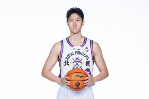 赵嘉义:北控的氛围非常好 哈里斯是一位特别重视防守的教练