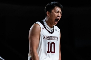 媒体人:王俊杰比赛中多次怒吼 把夏天压抑的心情全部发泄出来了
